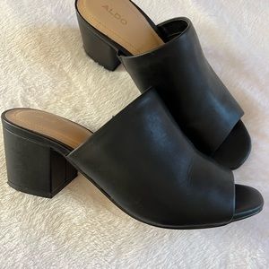 BLACK LEATHER ALDO HEELED MULES SIZE 7